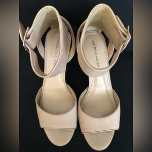 Antonio Melani pumps